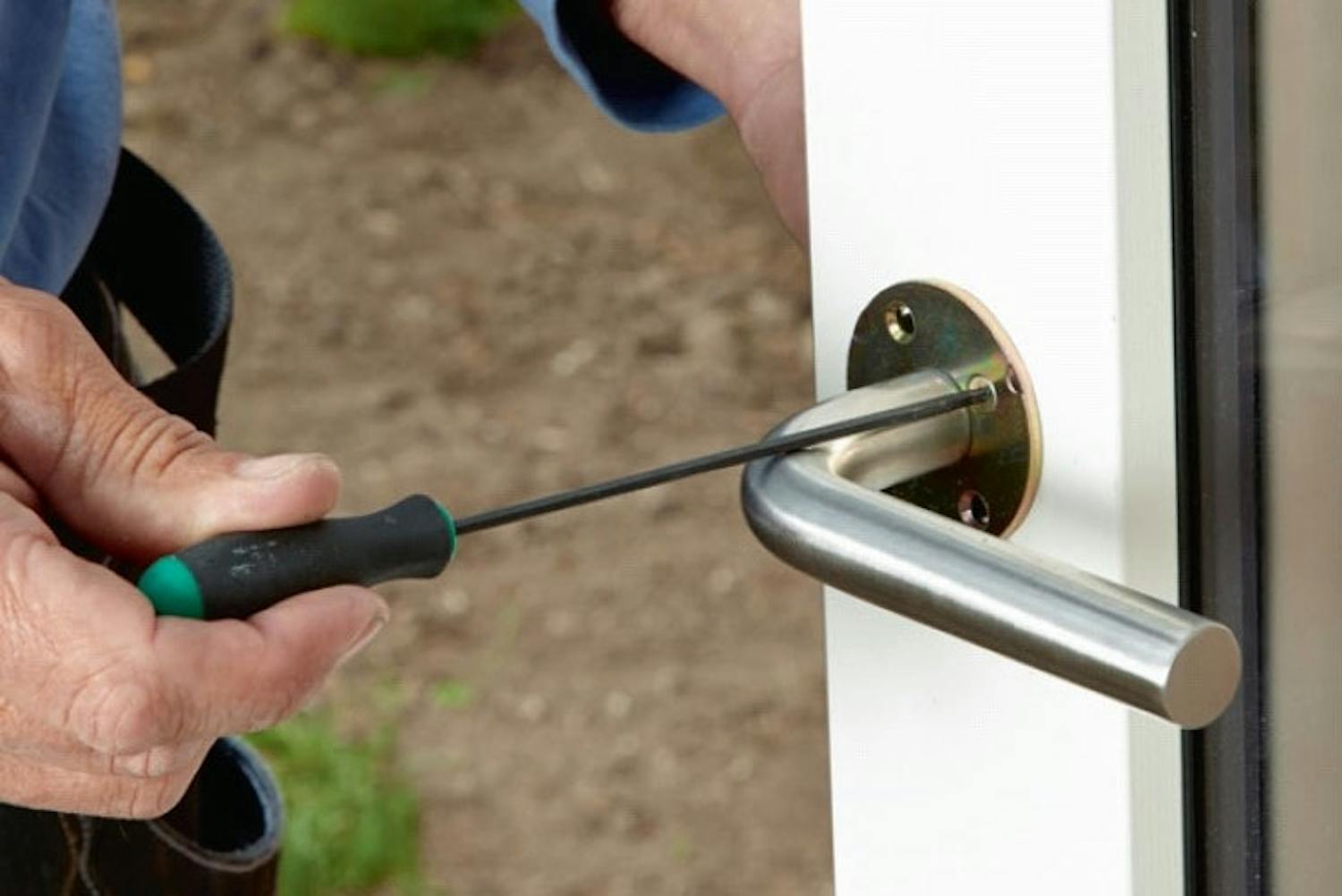 Byta handtag ytterdörr Byta handtag ytterdörr